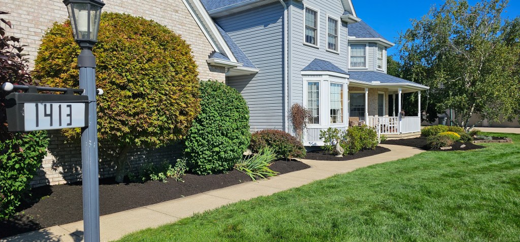 mulch install in lodi