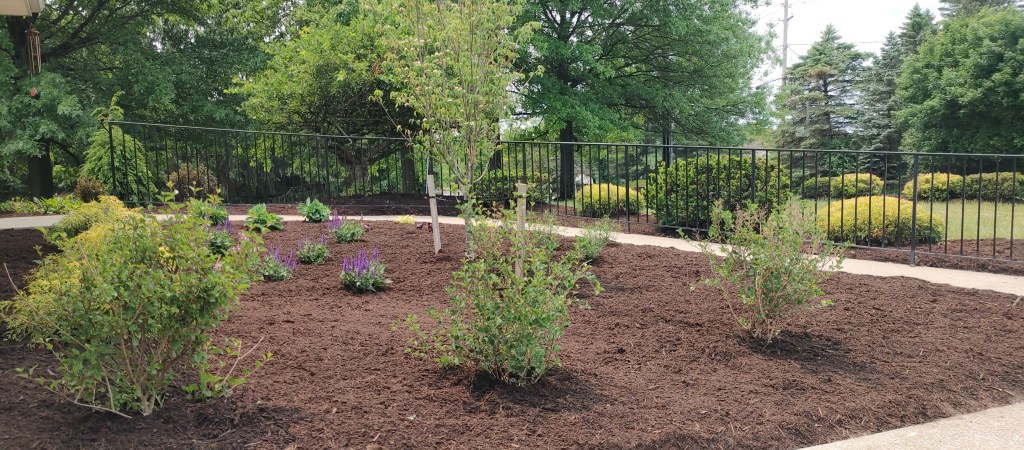 Mulch installation in Lafayette Township Medina Ohio